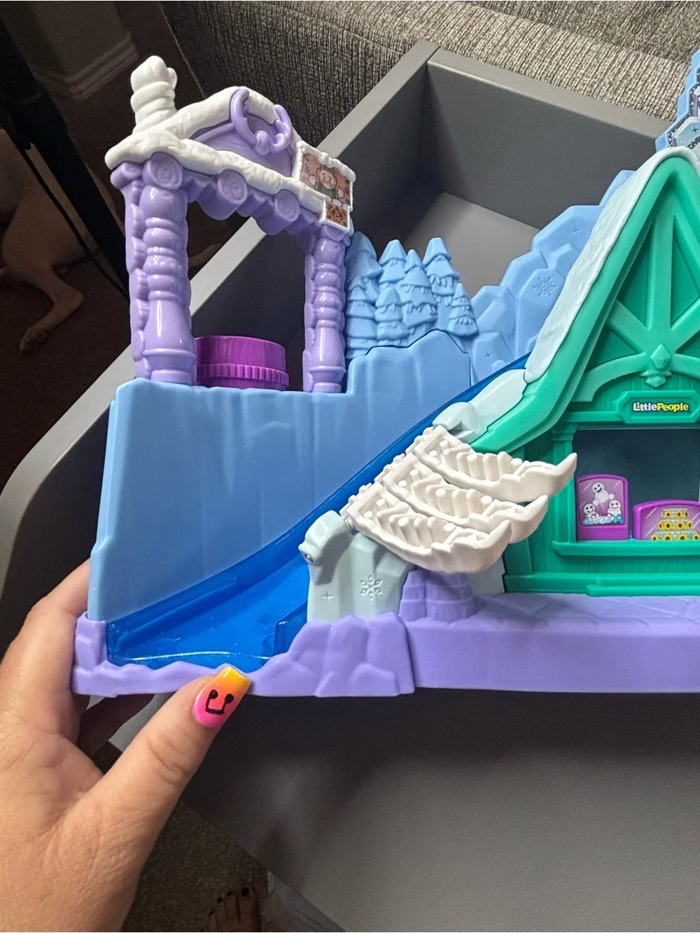 Fisher Price Little People Disney Frozen Arendelle Sledding Adventures PlaySet